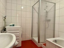 Badezimmer Traumhaft Wohnen | Gr�ne Oase in der Stadt: 3-ZI-Wohnung in idyllischer Wohnanlage mit XXL Terrasse