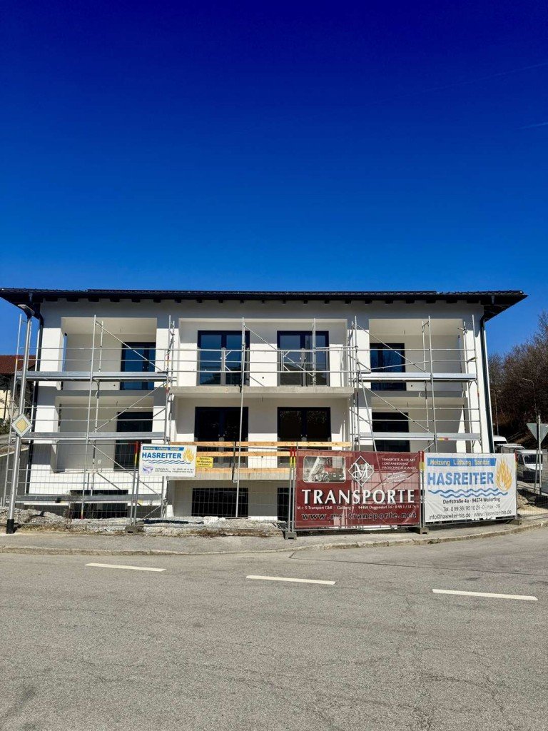 Au�enansicht Deggendorf Terrassenwohnung Modern & Lichtdurchflutet: Moderne Neubauwohnung mit gro�z�giger Loggia und Einbauk�che in Donaun�he