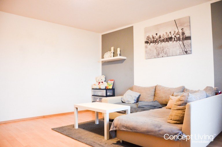 Wohnzimmer W�rth an der Donau Etagenwohnung Gro�z�gig & Rentabel: Gepflegte 4-Zimmer-Wohnung mit optimaler Anbindung nahe A3