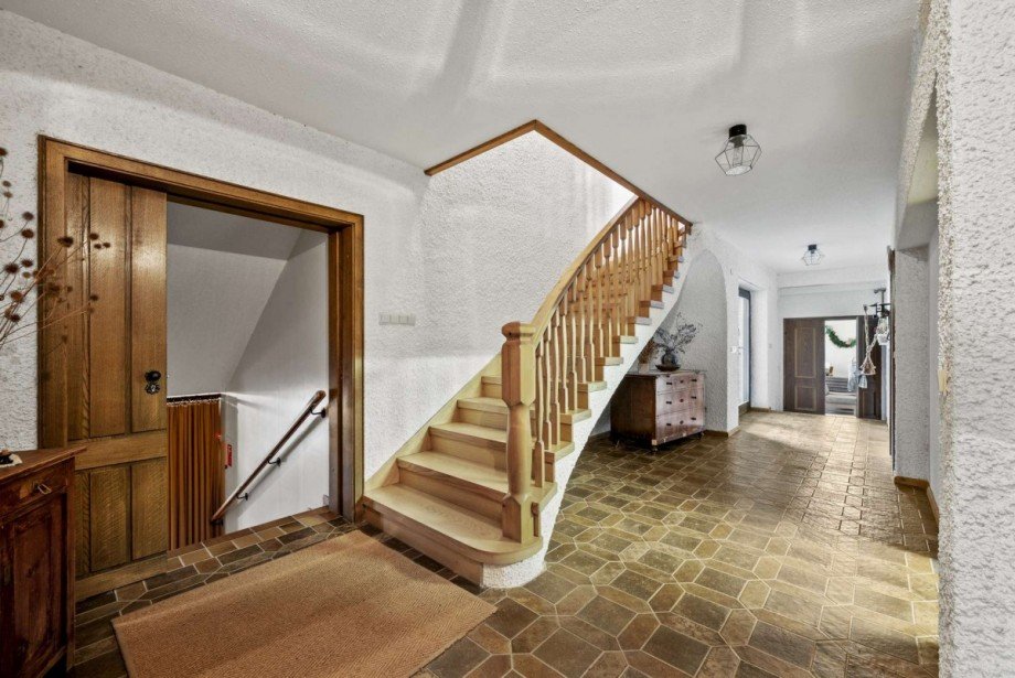 Flur UG Einfamilienhaus Grafenau