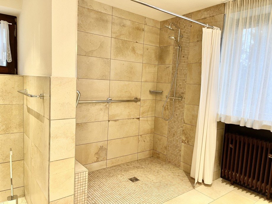 XXL Dusche Einfamilienhaus Deggendorf / Breitenbach