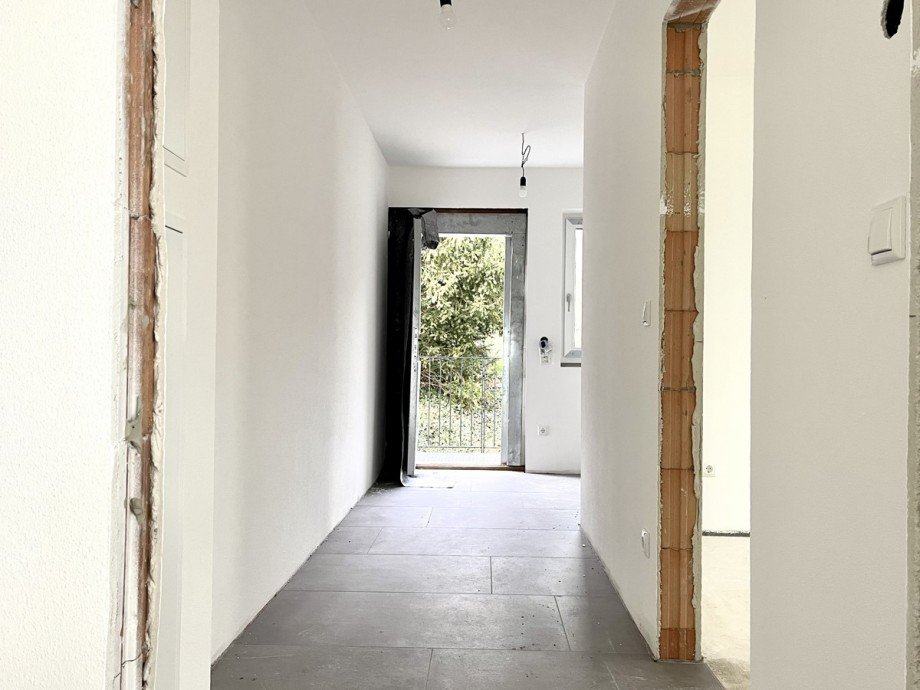 Flur Dachgeschosswohnung Deggendorf