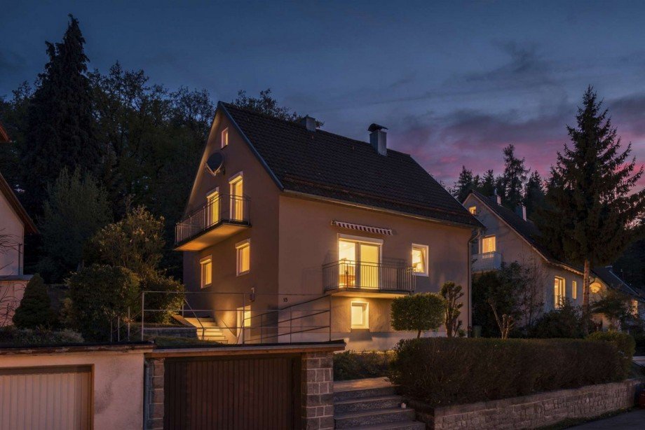 Au�enansicht_nacht Einfamilienhaus Deggendorf
