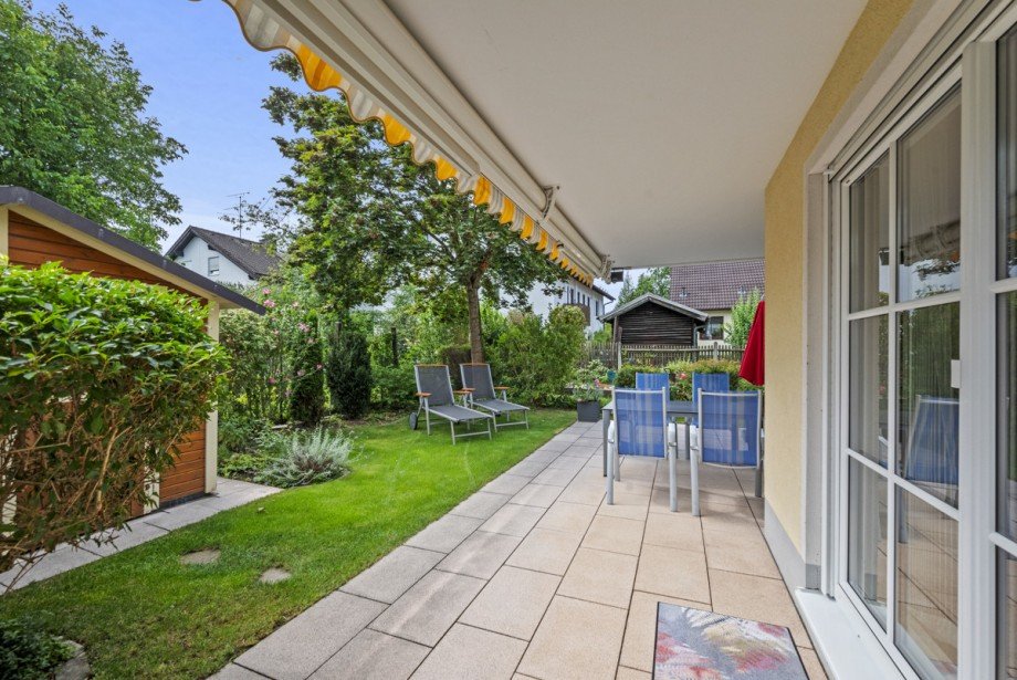 Terrasse mit Markise Erdgeschosswohnung M�nchen