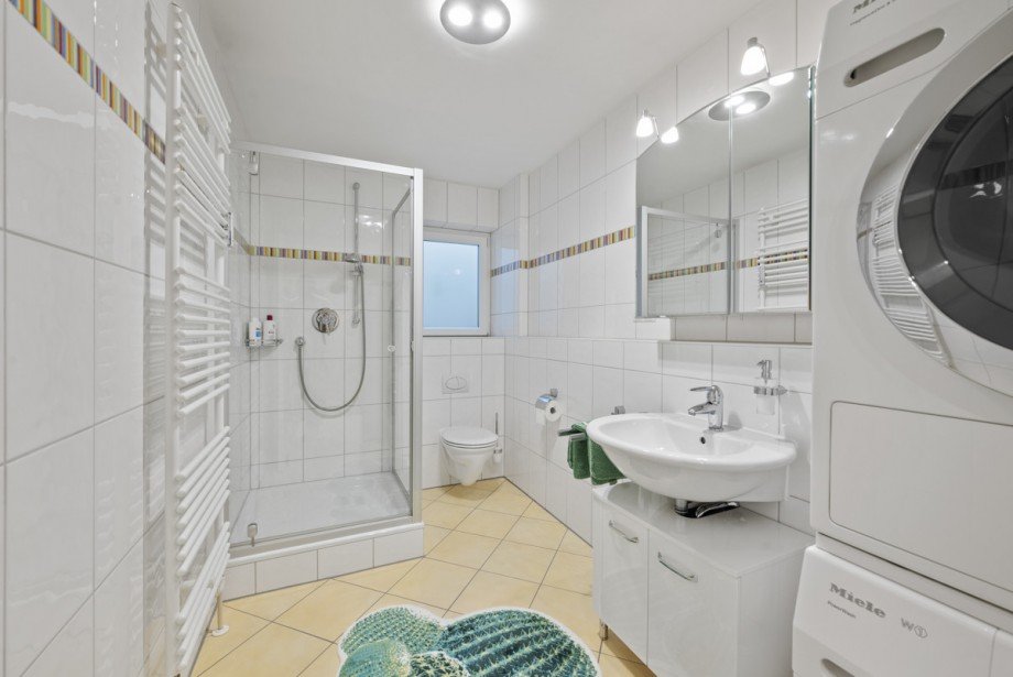 Badezimmer 2 Erdgeschosswohnung M�nchen