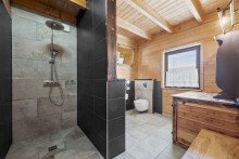Badezimmer Nat�rlich wohnen | Neuwertiges Einfamilienhaus in Holzbauweise und weitl�ufigem Grundst�ck