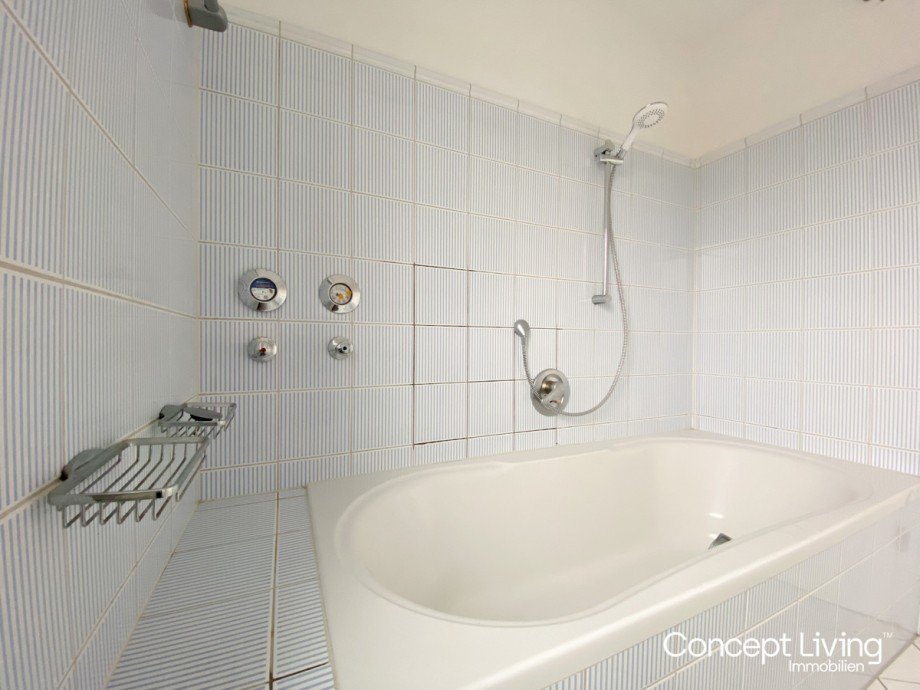 Badewanne Etagenwohnung Lappersdorf