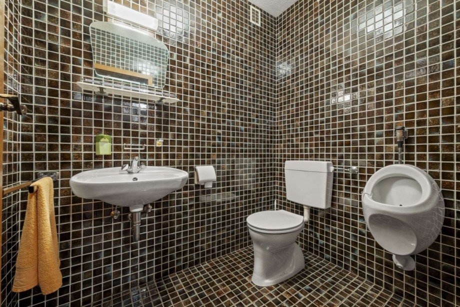 WC / Kellergeschoss Einfamilienhaus Grafenau